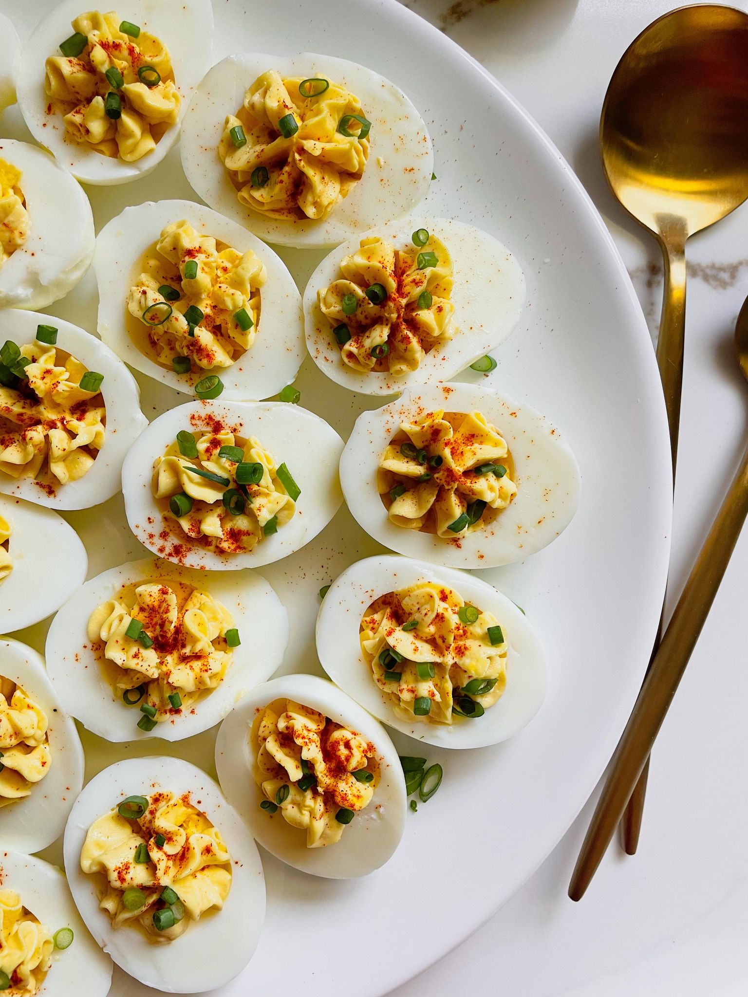 10 Best Deviled Egg Trays for 2021 - Deviled Egg Carriers