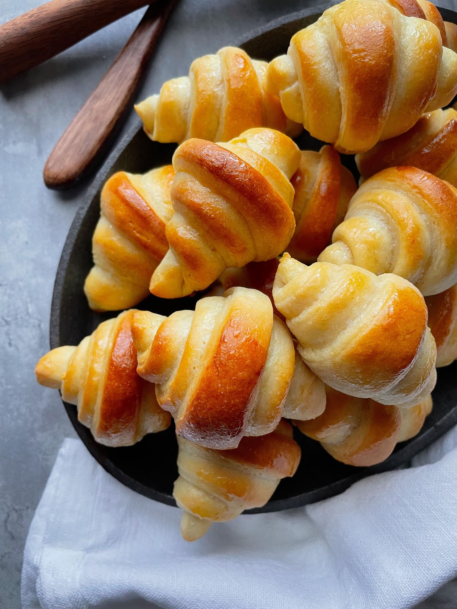 Honey Yeast Rolls - Soft & Fluffy, with Honey Butter!