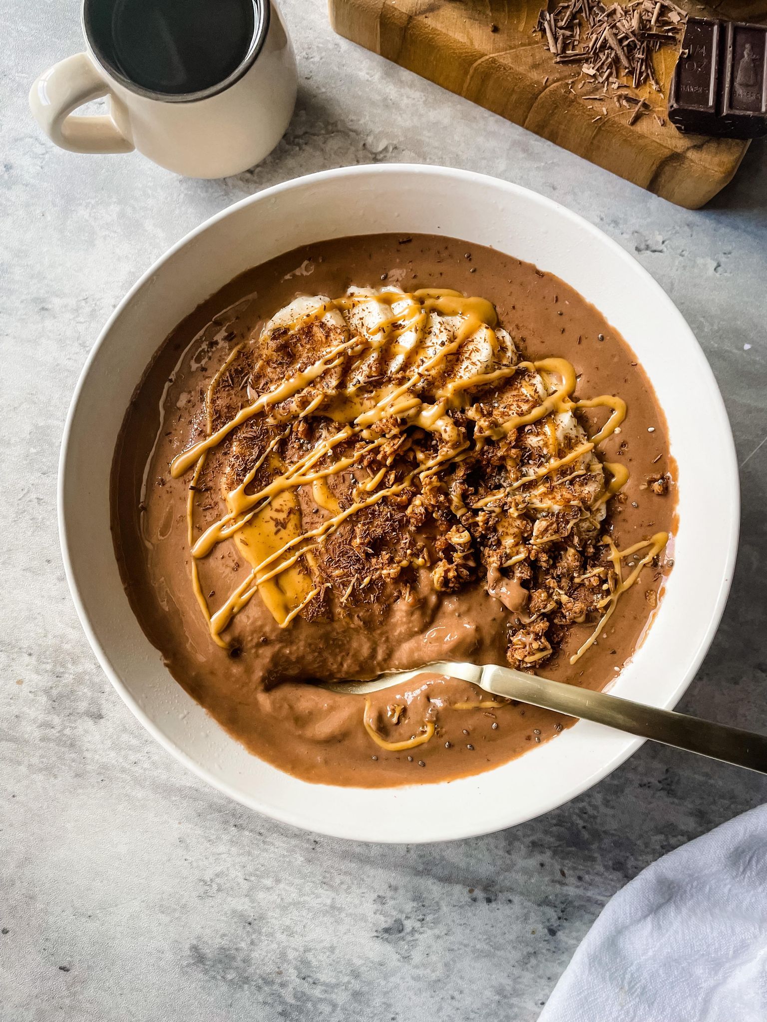 Chocolate, Peanut Butter & Banana Smoothie Bowl